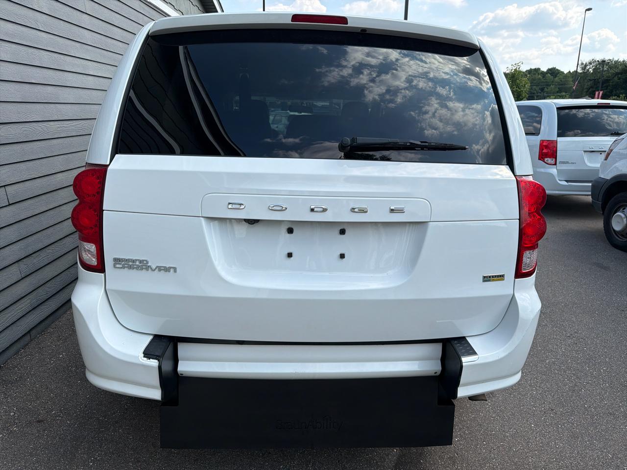 Dodge Grand Caravan SE 2017