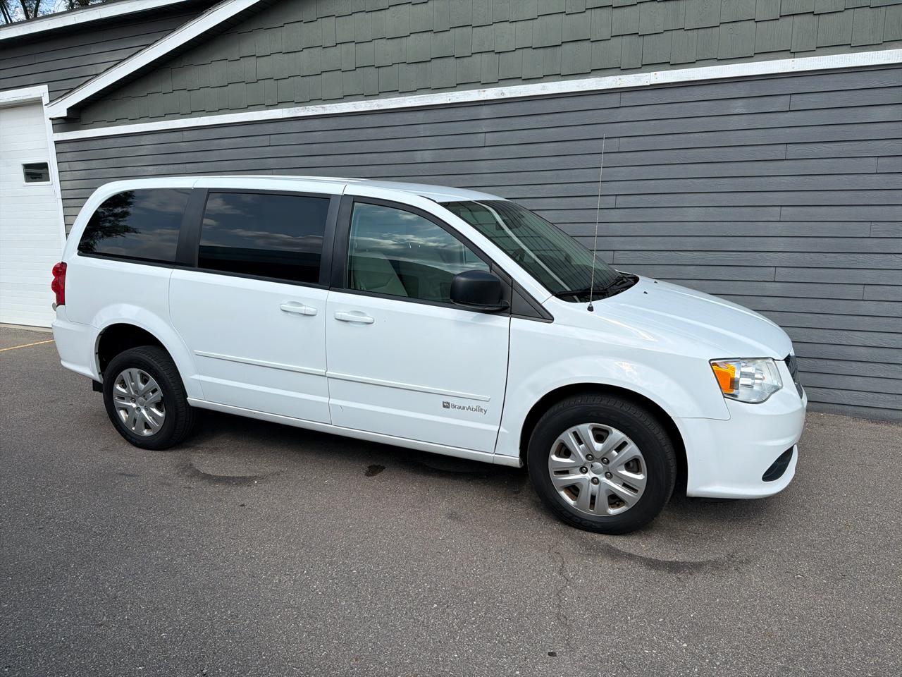 Dodge Grand Caravan SE 2017