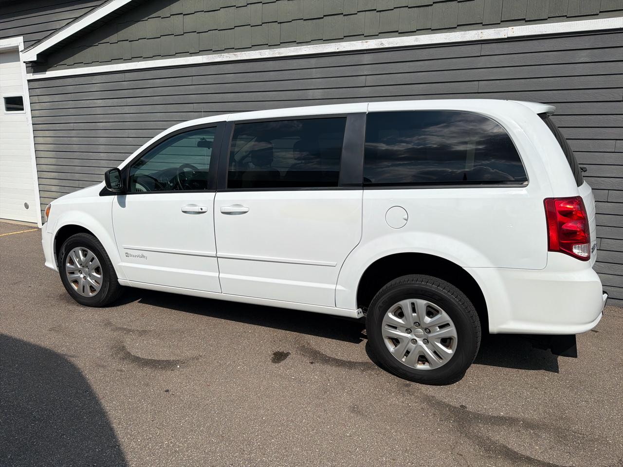 Dodge Grand Caravan SE 2017