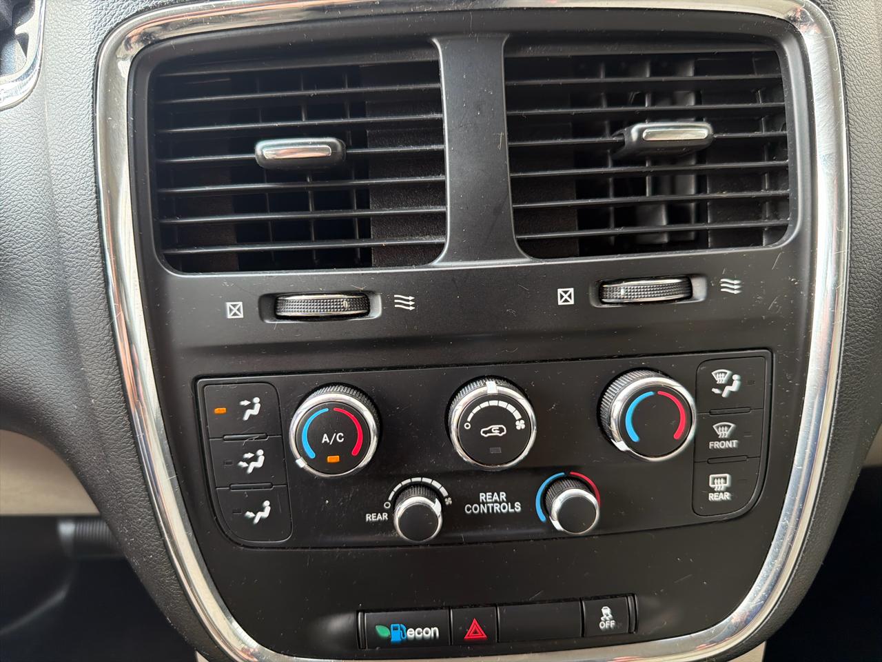 Dodge Grand Caravan SE 2017