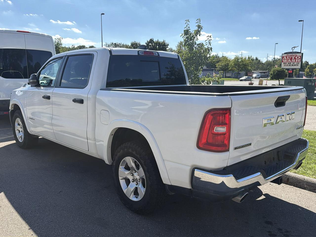 RAM 1500 Big Horn 4x4 Crew Cab 5'7" Box 2025