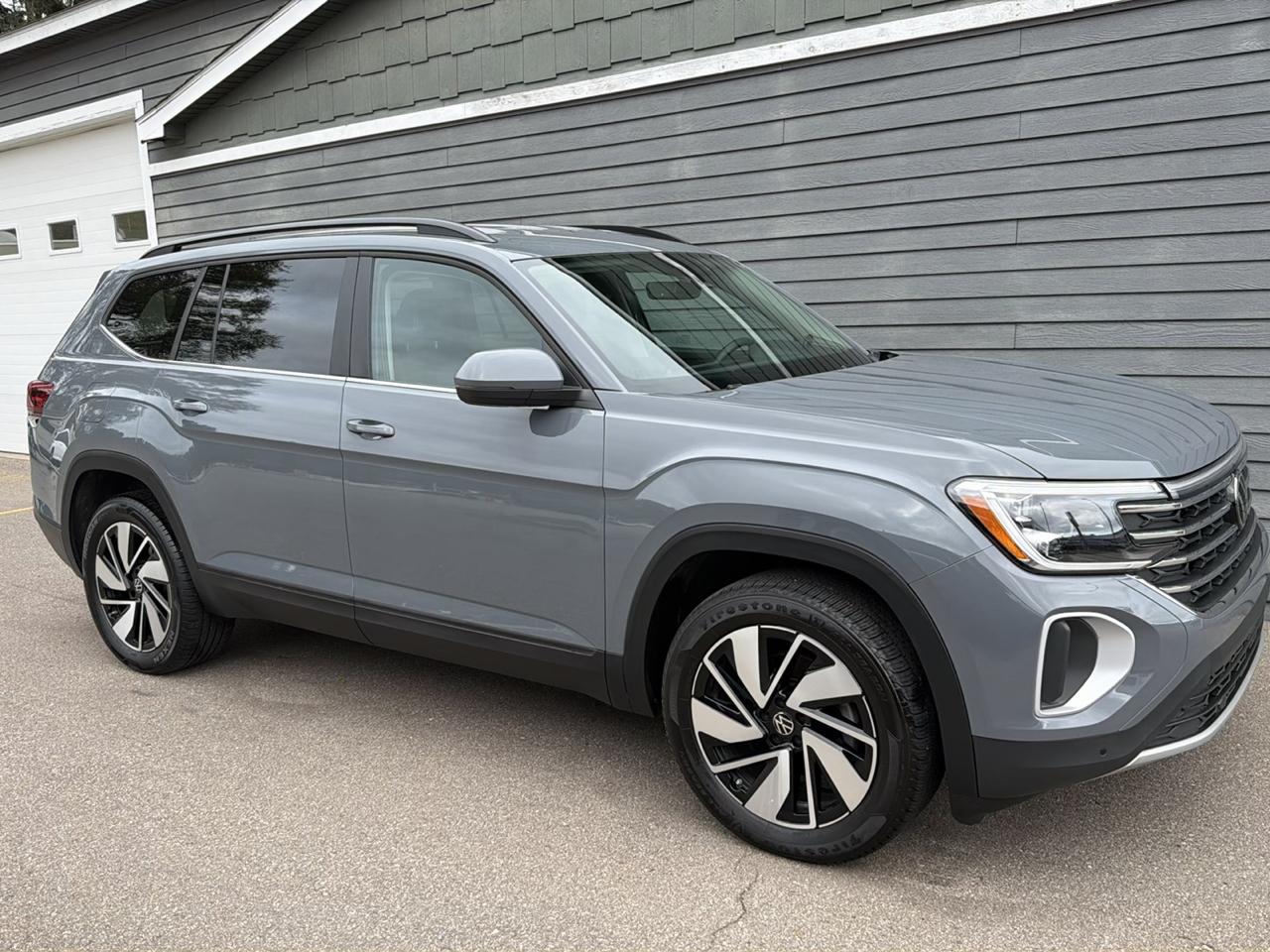 Volkswagen Atlas 2.0T SE w/Technology 4MOTION 2026