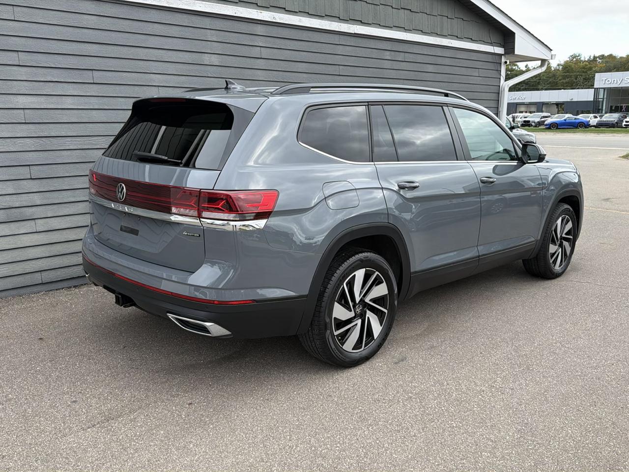 Volkswagen Atlas 2.0T SE w/Technology 4MOTION 2026