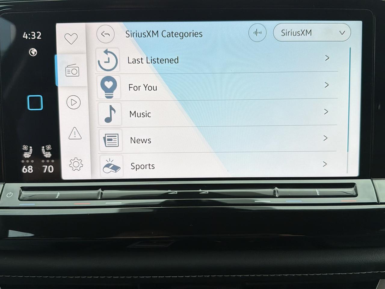 Volkswagen Atlas 2.0T SE w/Technology 4MOTION 2026