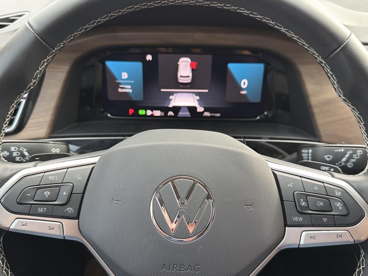 Volkswagen Atlas 2.0T SE w/Technology 4MOTION 2026