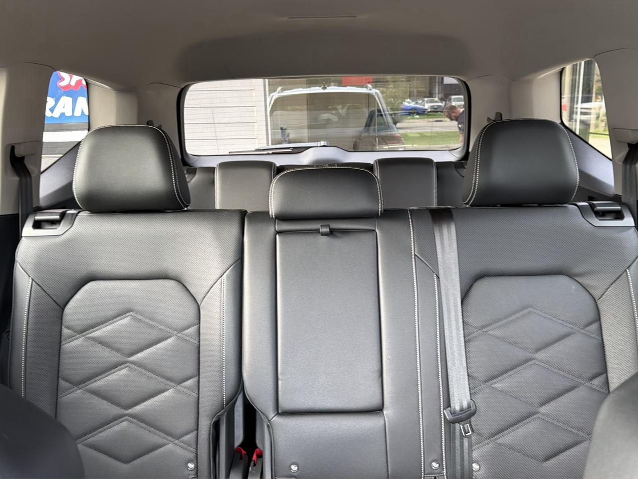 Volkswagen Atlas 2.0T SE w/Technology 4MOTION 2026