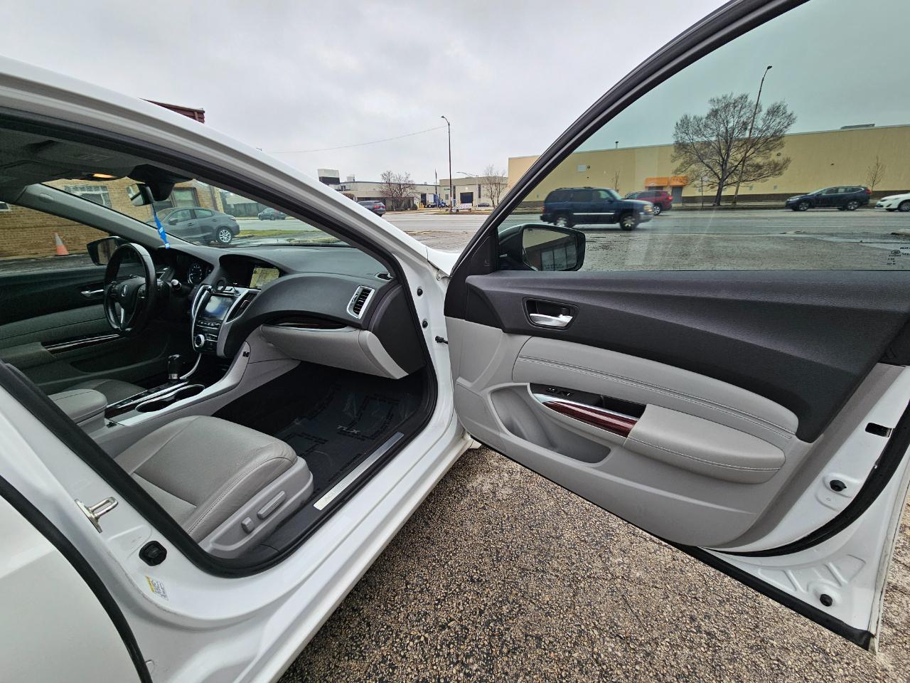 Acura TLX FWD w/Technology Pkg 2017