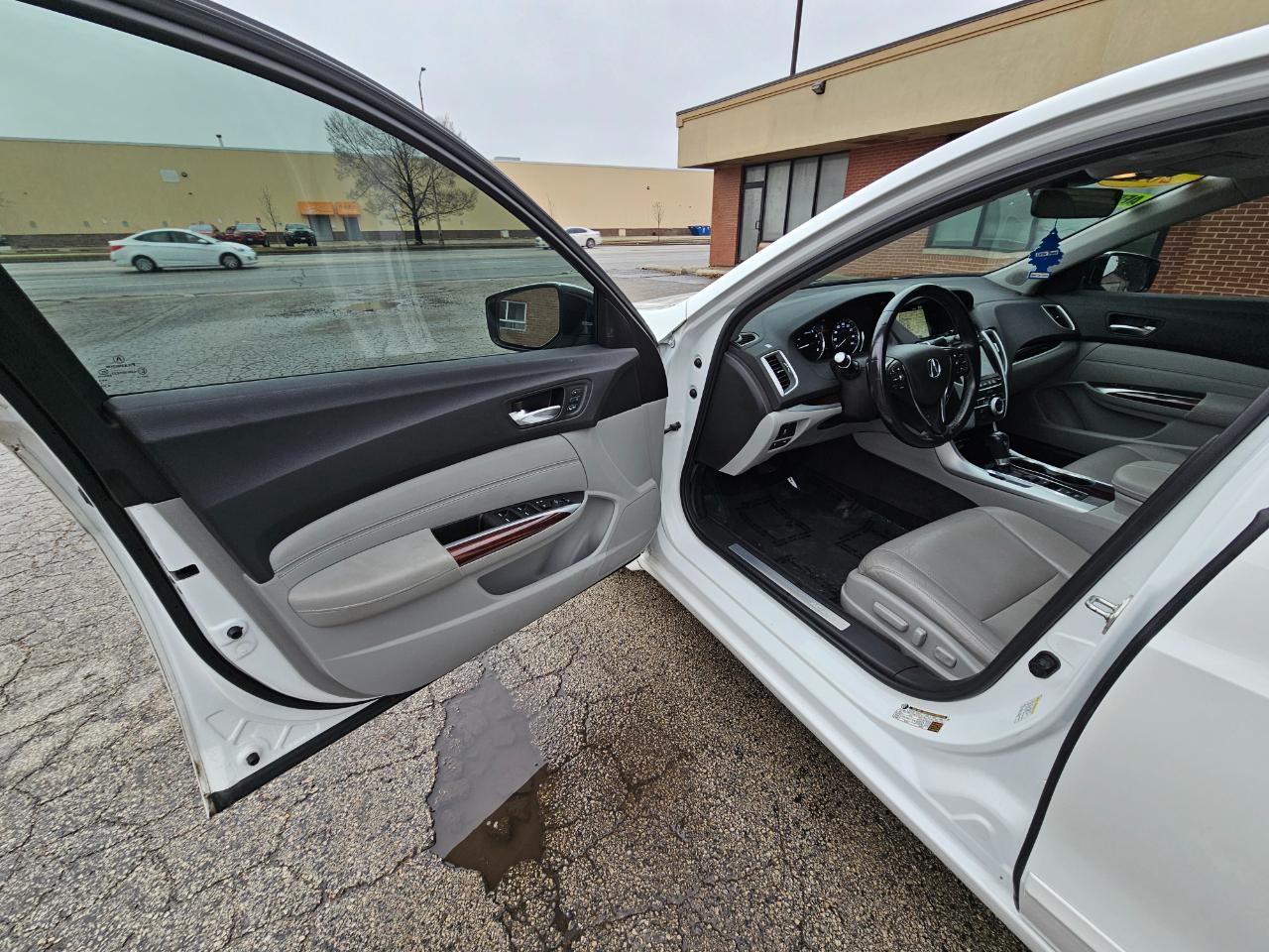 Acura TLX FWD w/Technology Pkg 2017