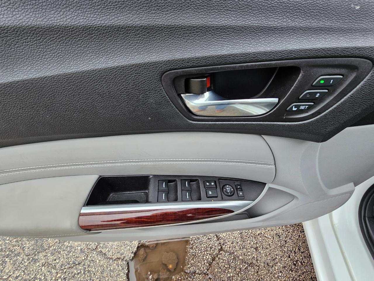 Acura TLX FWD w/Technology Pkg 2017