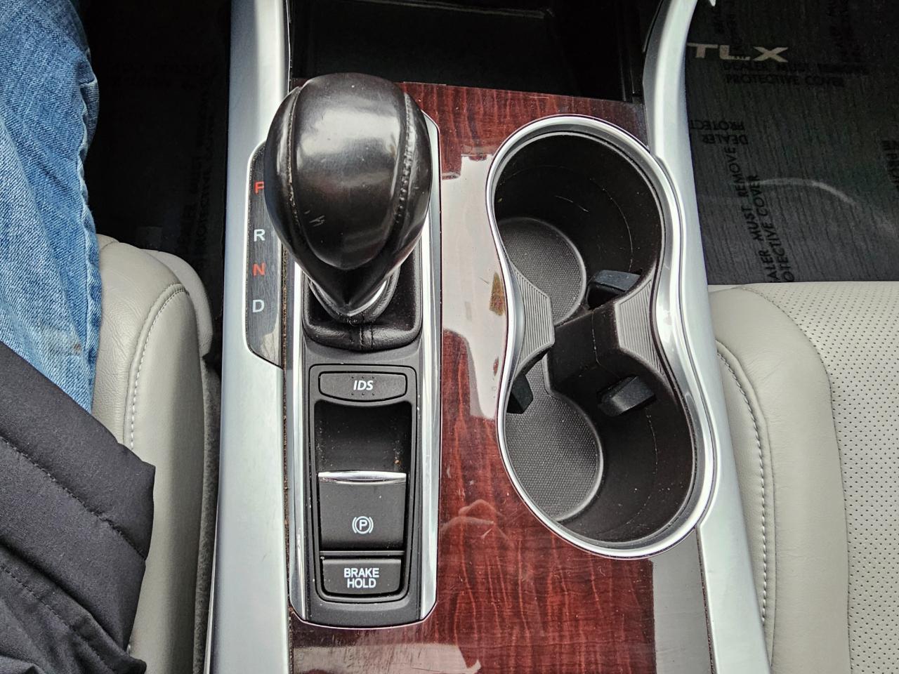 Acura TLX FWD w/Technology Pkg 2017