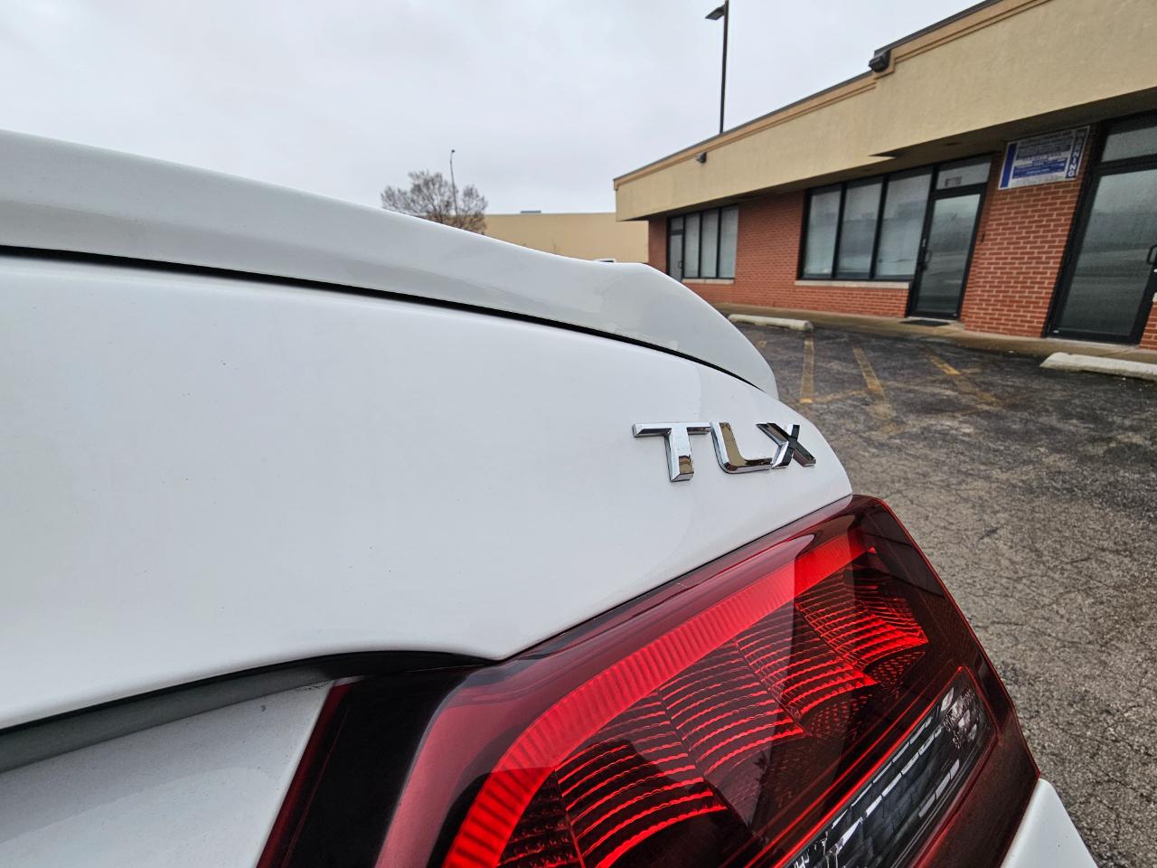 Acura TLX FWD w/Technology Pkg 2017