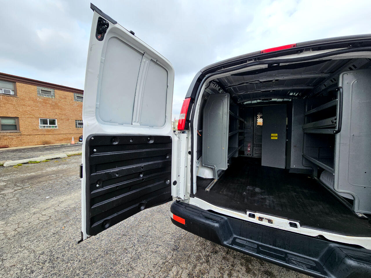 Chevrolet Express Cargo Van RWD 2500 135" 2019