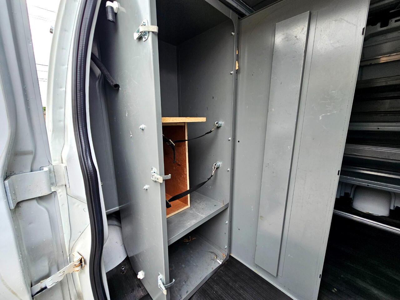 Chevrolet Express Cargo Van RWD 2500 135" 2019