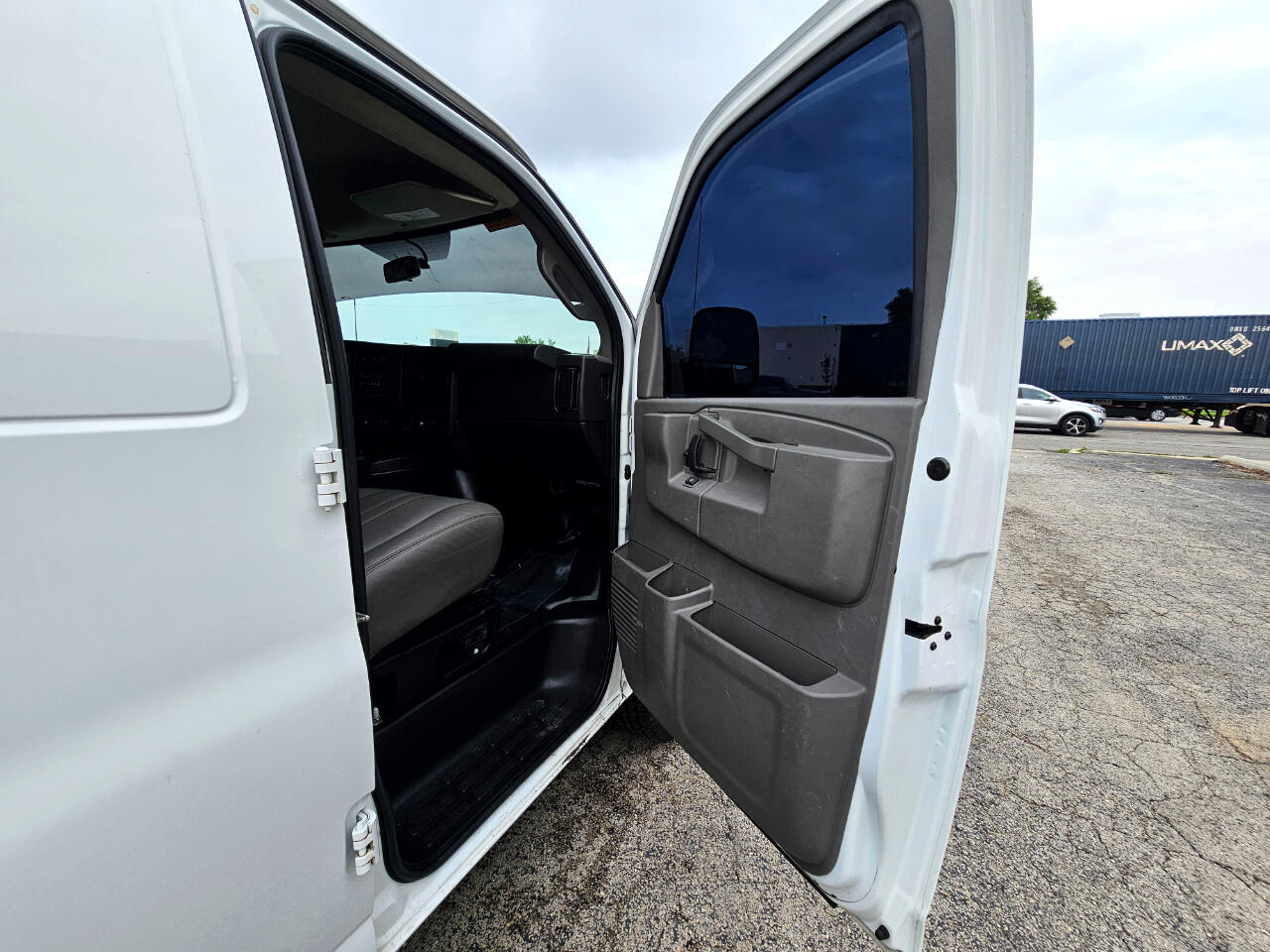 Chevrolet Express Cargo Van RWD 2500 135" 2019