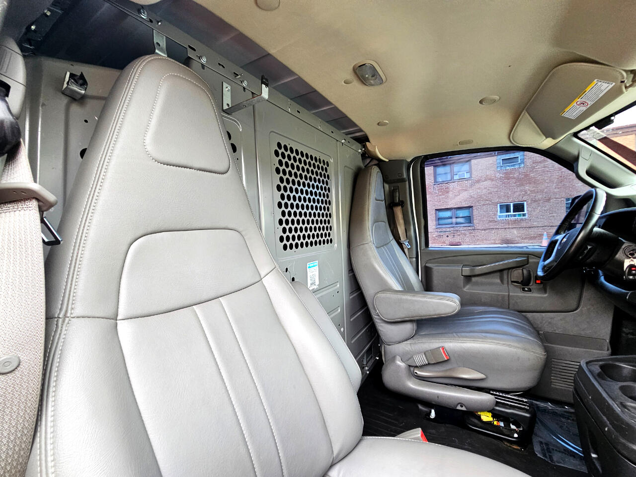Chevrolet Express Cargo Van RWD 2500 135" 2019
