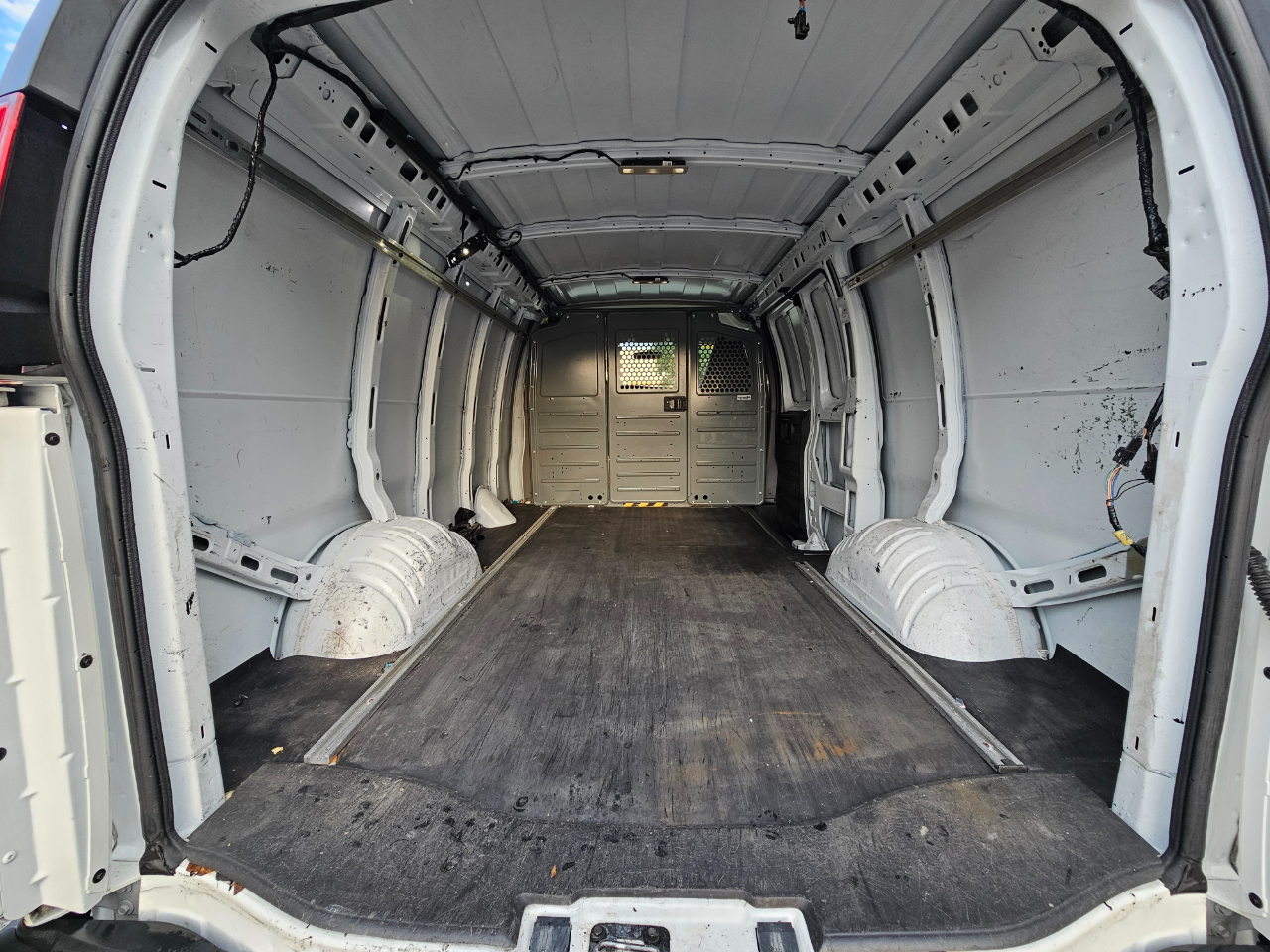 Chevrolet Express Cargo Van RWD 2500 135" 2017