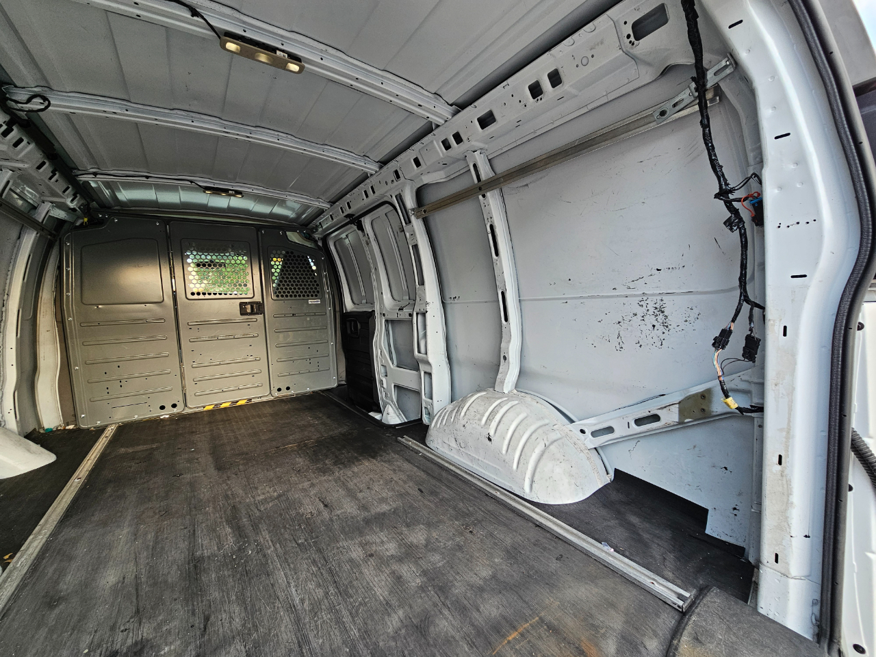 Chevrolet Express Cargo Van RWD 2500 135" 2017