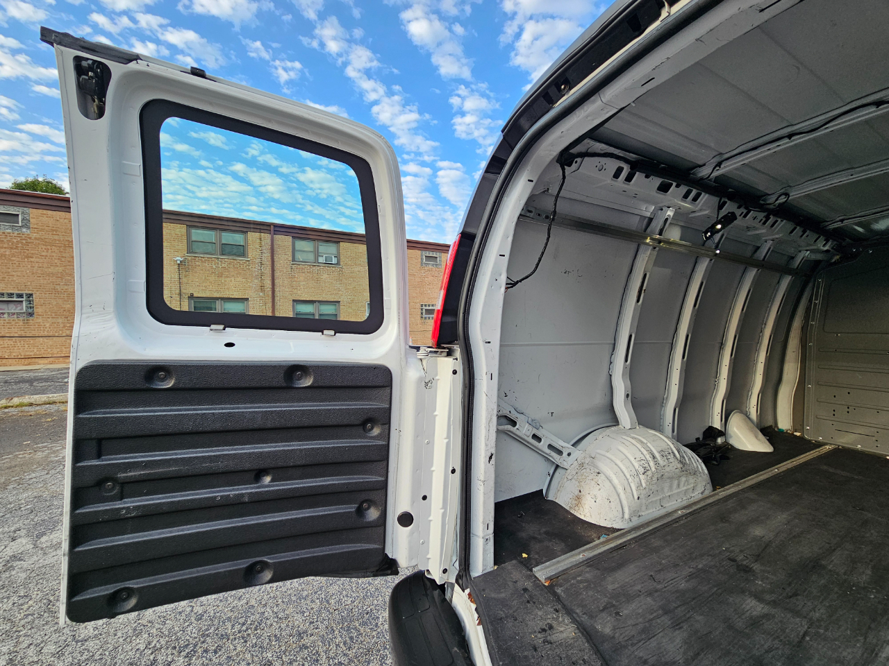 Chevrolet Express Cargo Van RWD 2500 135" 2017