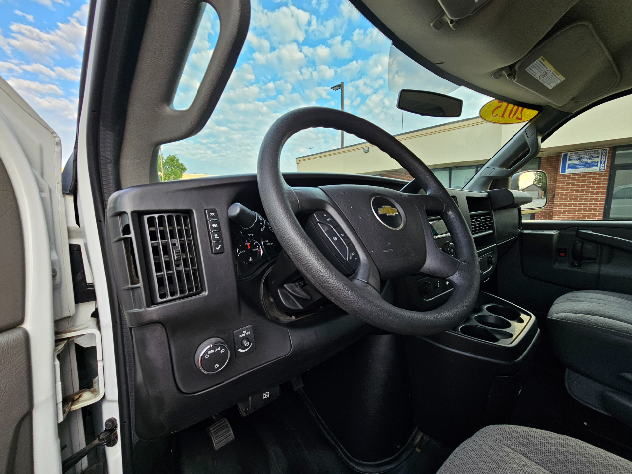 Chevrolet Express Cargo Van RWD 2500 135" 2017