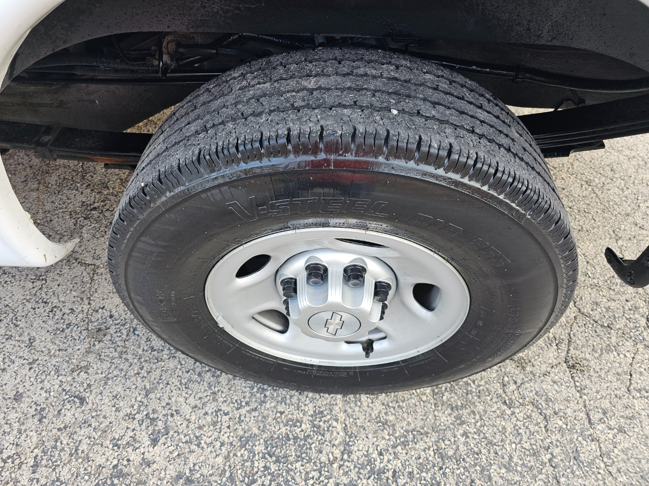 Chevrolet Express Cargo Van RWD 2500 135" 2017