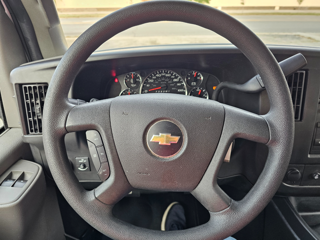 Chevrolet Express Cargo Van RWD 2500 135" 2017