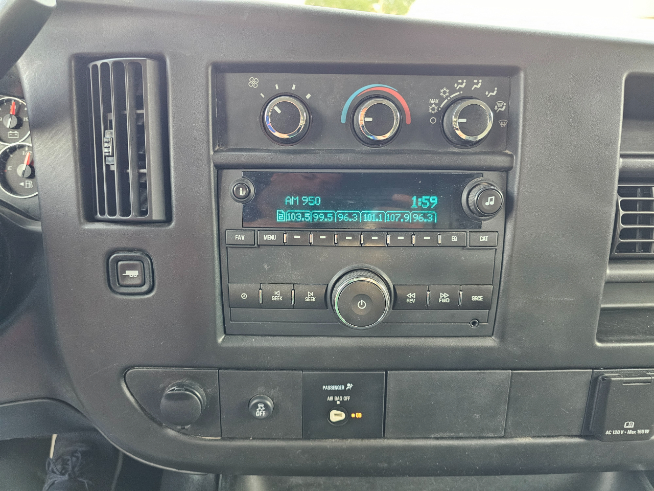 Chevrolet Express Cargo Van RWD 2500 135" 2017