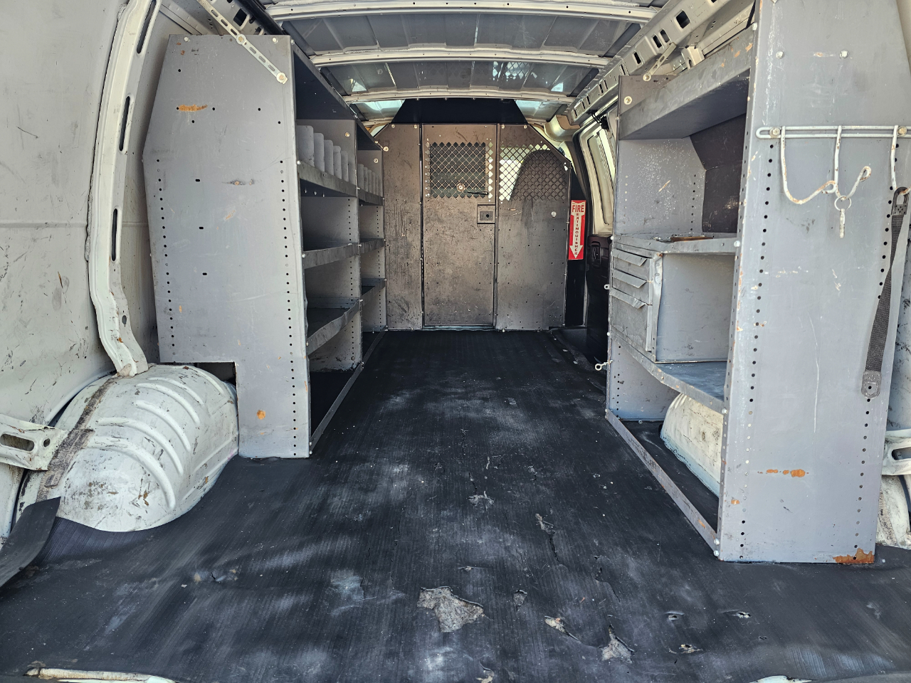 GMC Savana Cargo Van RWD 2500 155" 2014