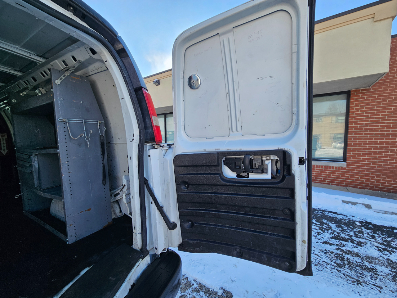 GMC Savana Cargo Van RWD 2500 155" 2014