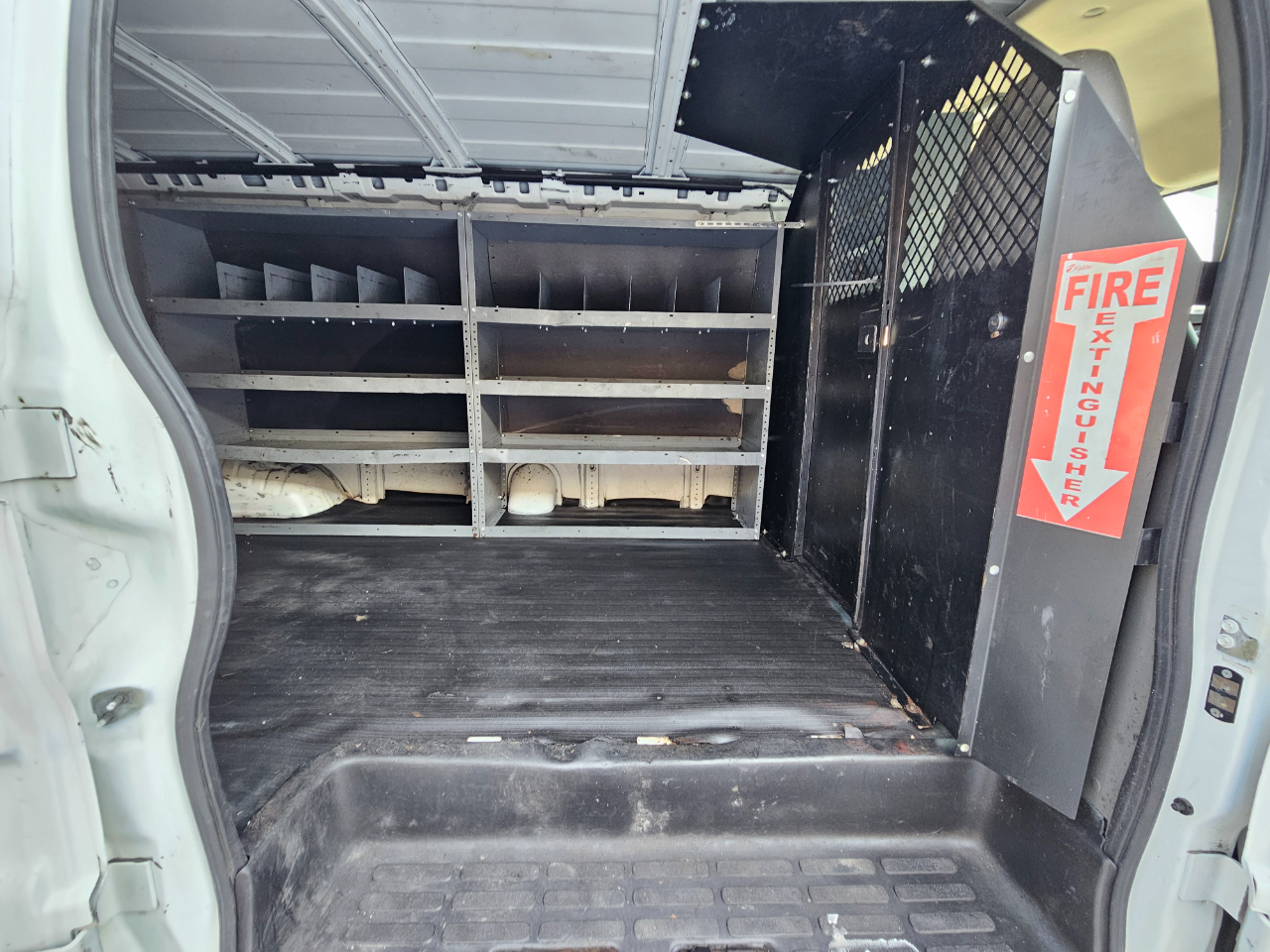 GMC Savana Cargo Van RWD 2500 155" 2014