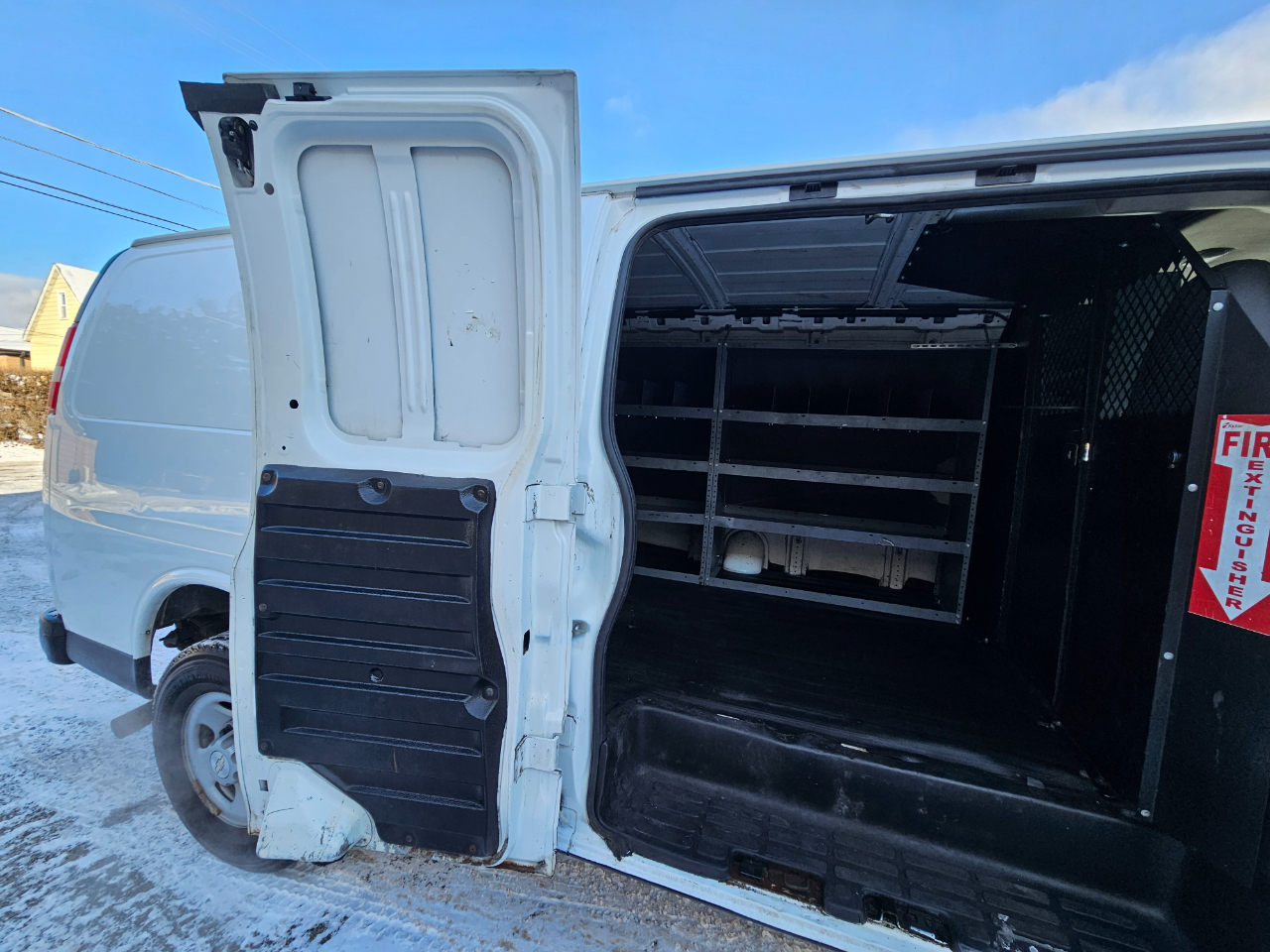 GMC Savana Cargo Van RWD 2500 155" 2014