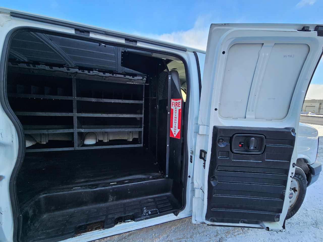 GMC Savana Cargo Van RWD 2500 155" 2014