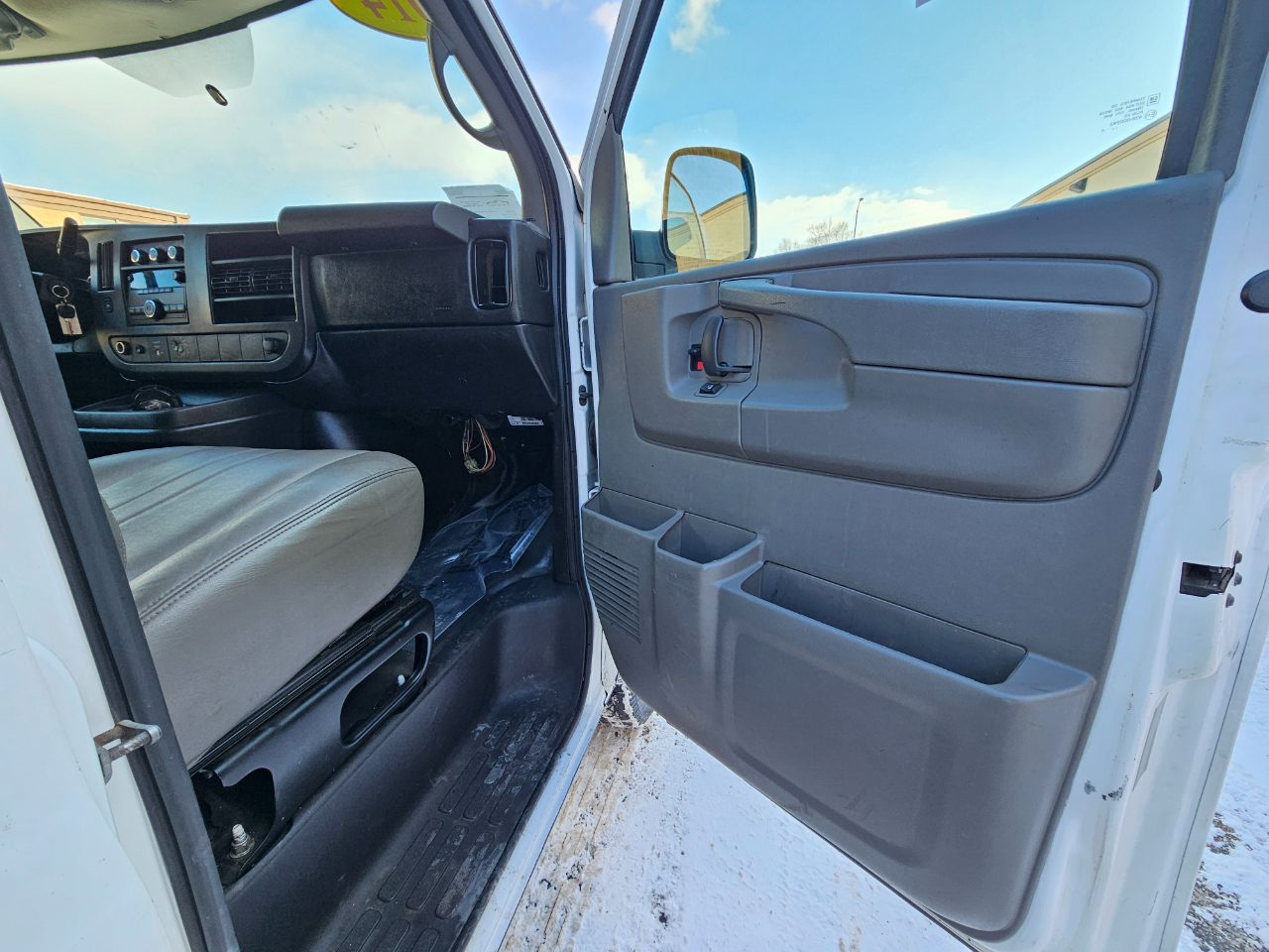 GMC Savana Cargo Van RWD 2500 155" 2014