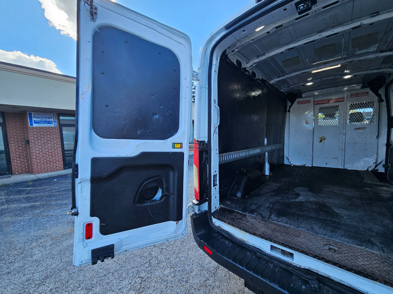 Ford Transit Van T-350 148" Med Rf 9500 GVWR Sliding RH Dr 2018