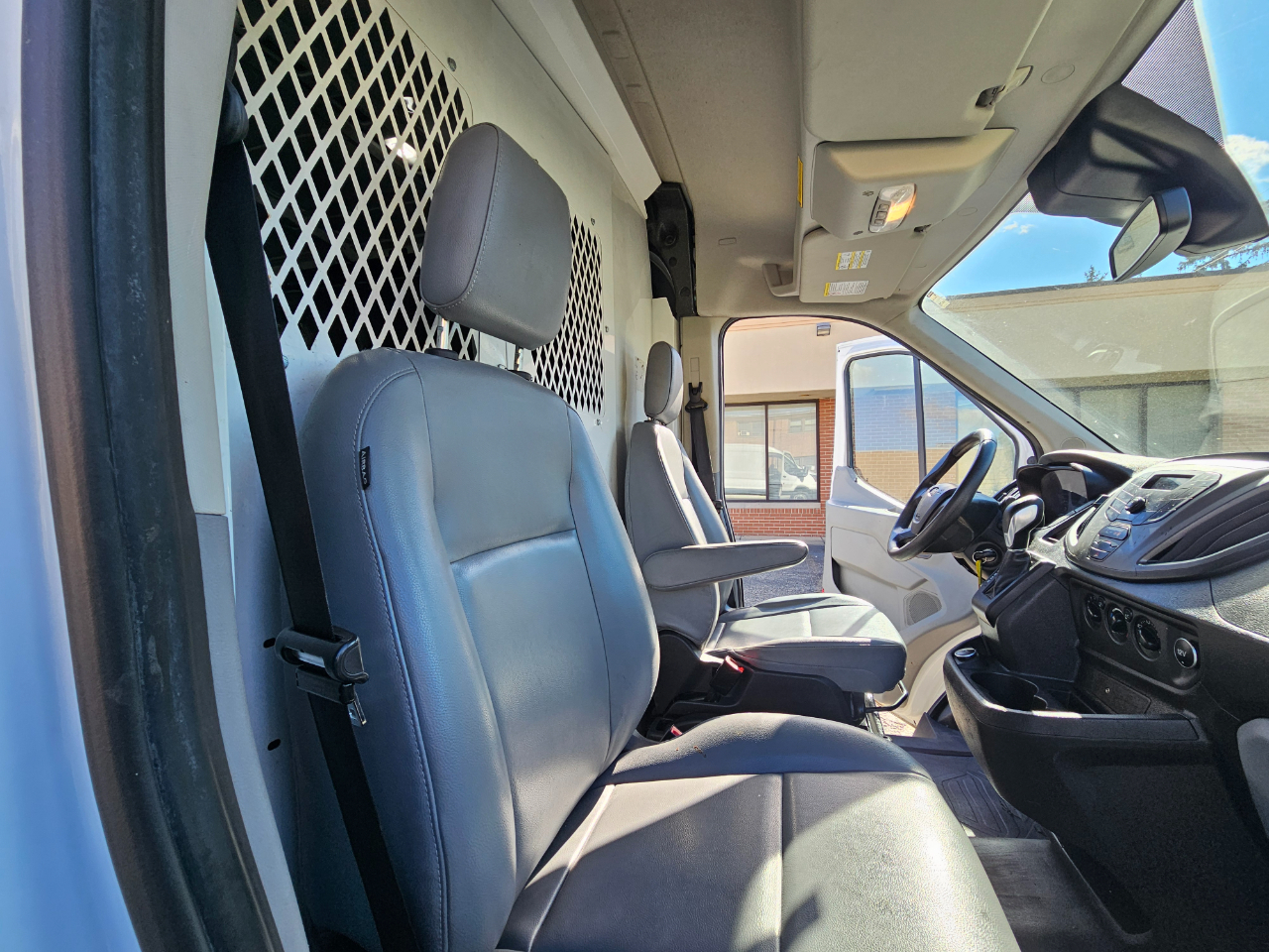 Ford Transit Van T-350 148" Med Rf 9500 GVWR Sliding RH Dr 2018