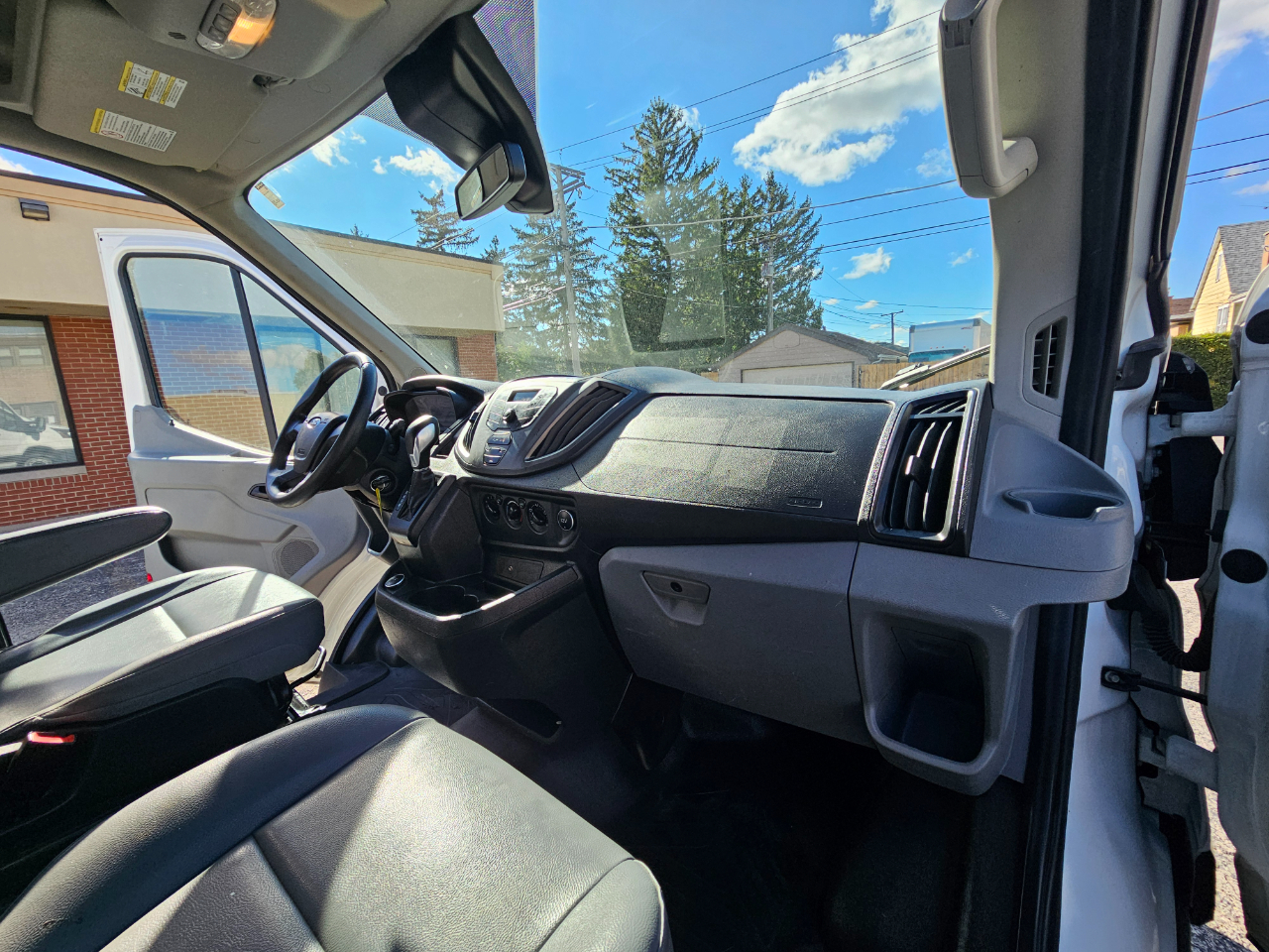 Ford Transit Van T-350 148" Med Rf 9500 GVWR Sliding RH Dr 2018