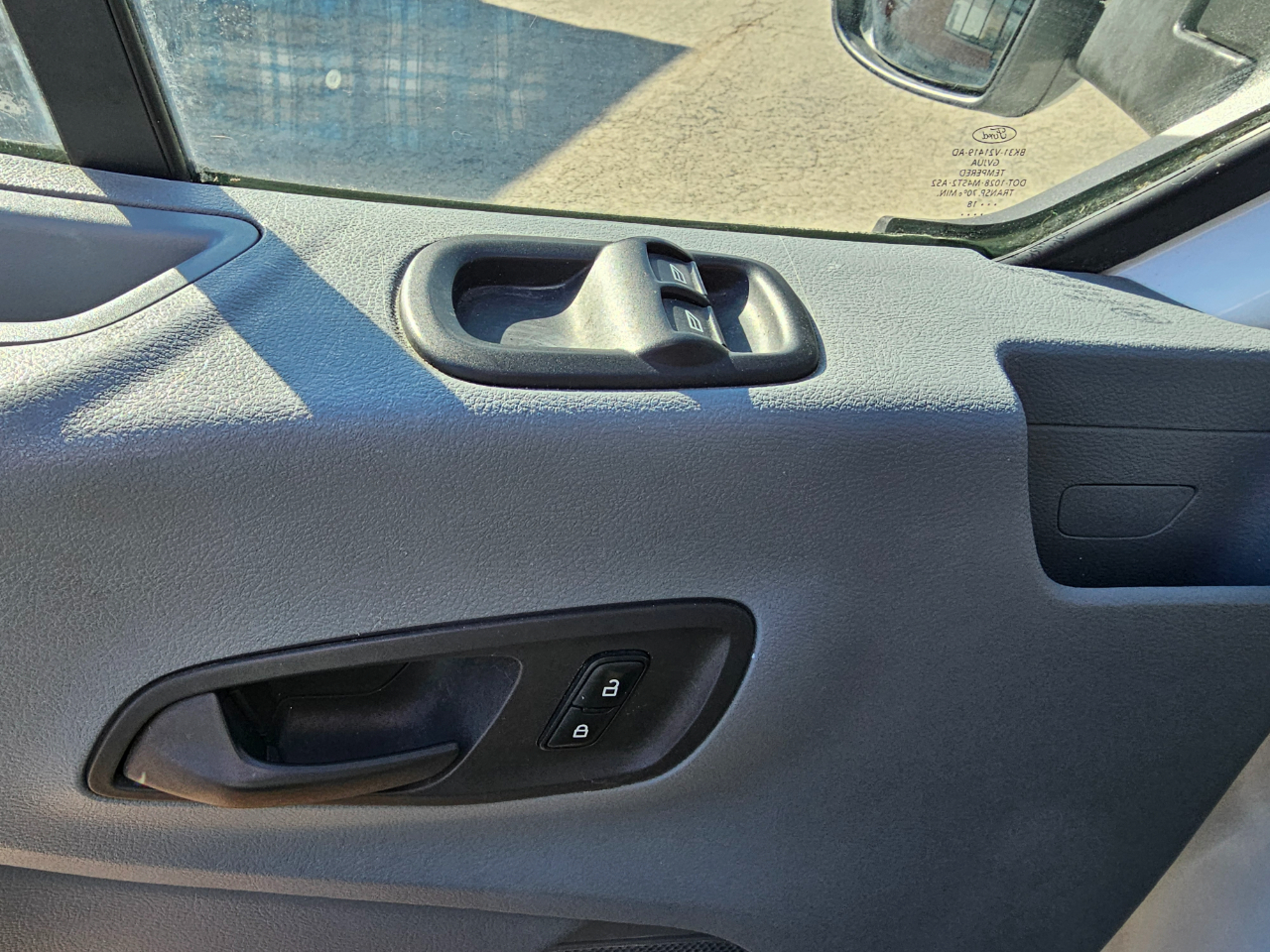 Ford Transit Van T-350 148" Med Rf 9500 GVWR Sliding RH Dr 2018