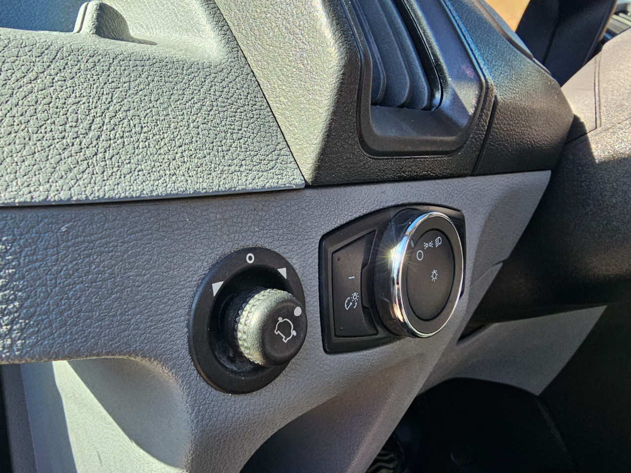 Ford Transit Van T-350 148" Med Rf 9500 GVWR Sliding RH Dr 2018