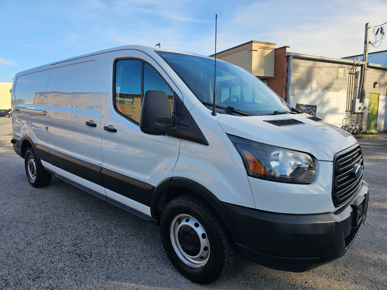 Ford Transit Van T-250 148" Low Rf 9000 GVWR Sliding RH Dr 2019