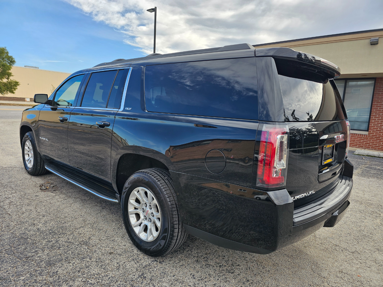 GMC Yukon XL 4WD 4dr SLT 2016