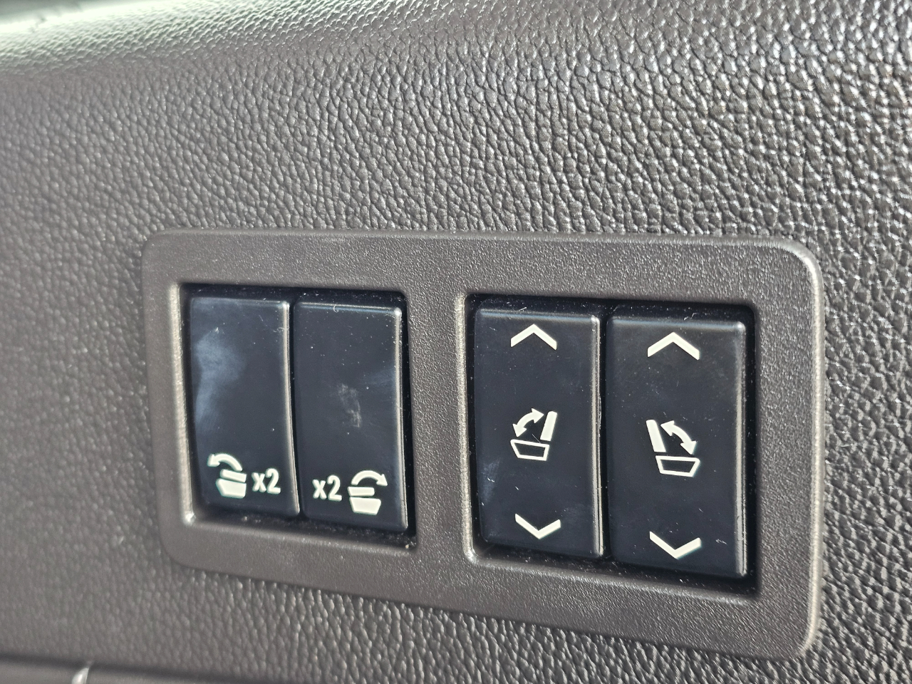 GMC Yukon XL 4WD 4dr SLT 2016