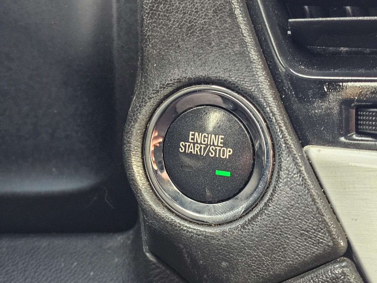 GMC Yukon XL 4WD 4dr SLT 2016