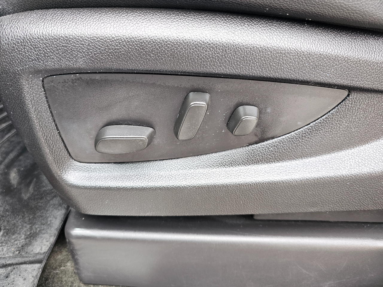 GMC Yukon XL 4WD 4dr SLT 2016