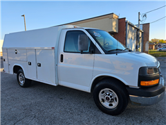 2015 GMC Savana Commercial Cutaway 