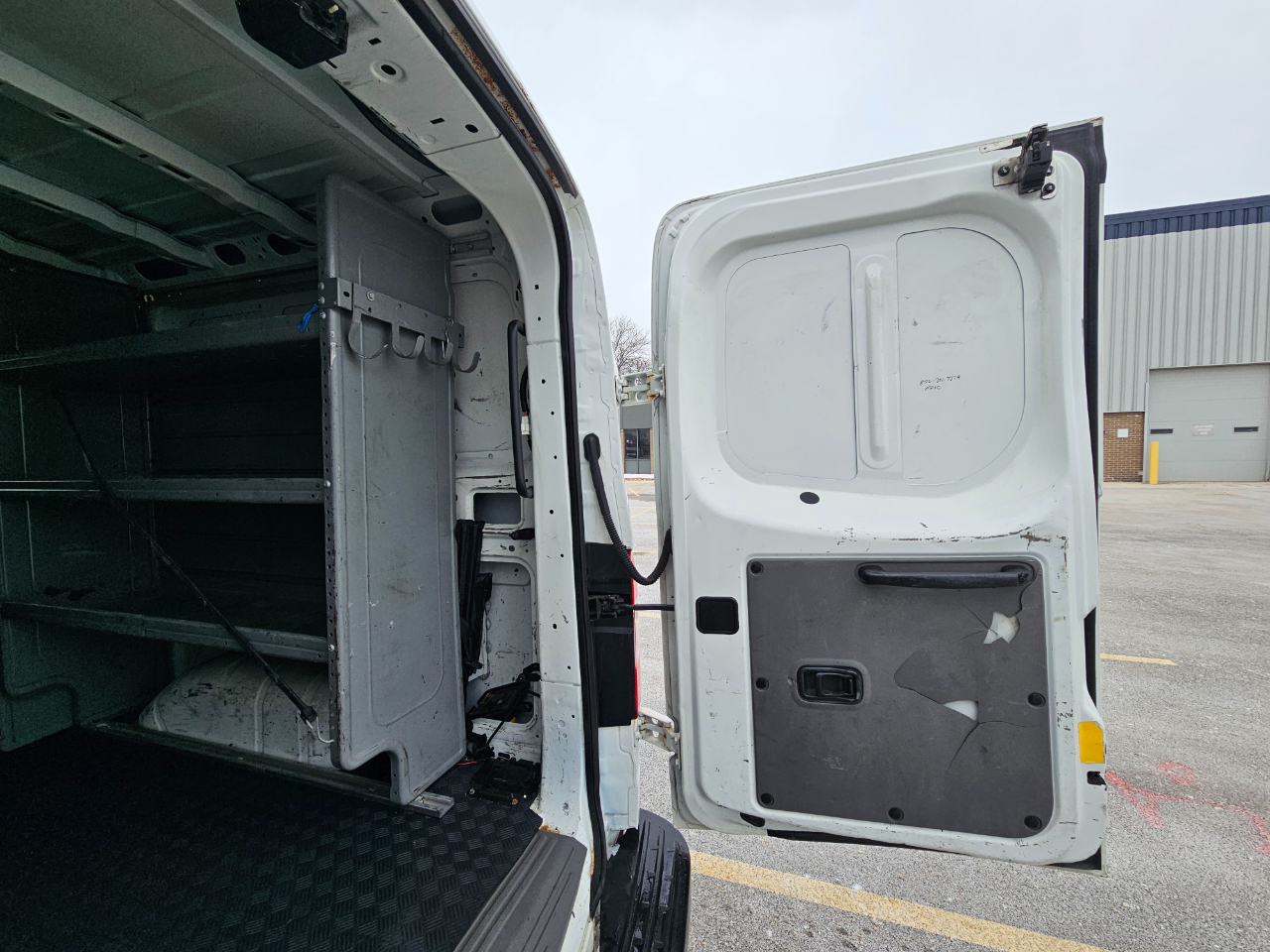 Nissan NV Standard Roof 2500 V6 S 2016