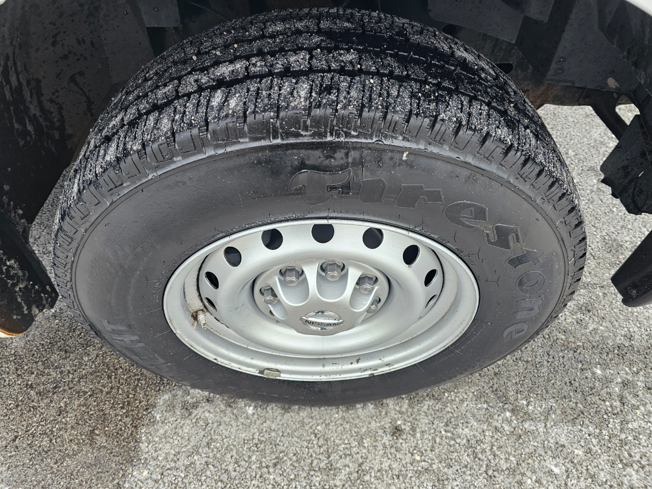 Nissan NV Standard Roof 2500 V6 S 2016