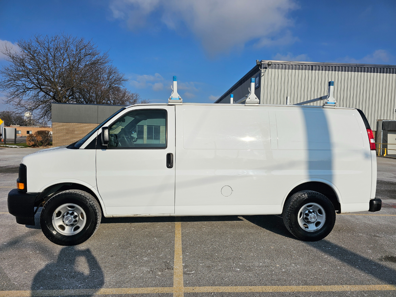 Chevrolet Express Cargo Van RWD 2500 135" 2017