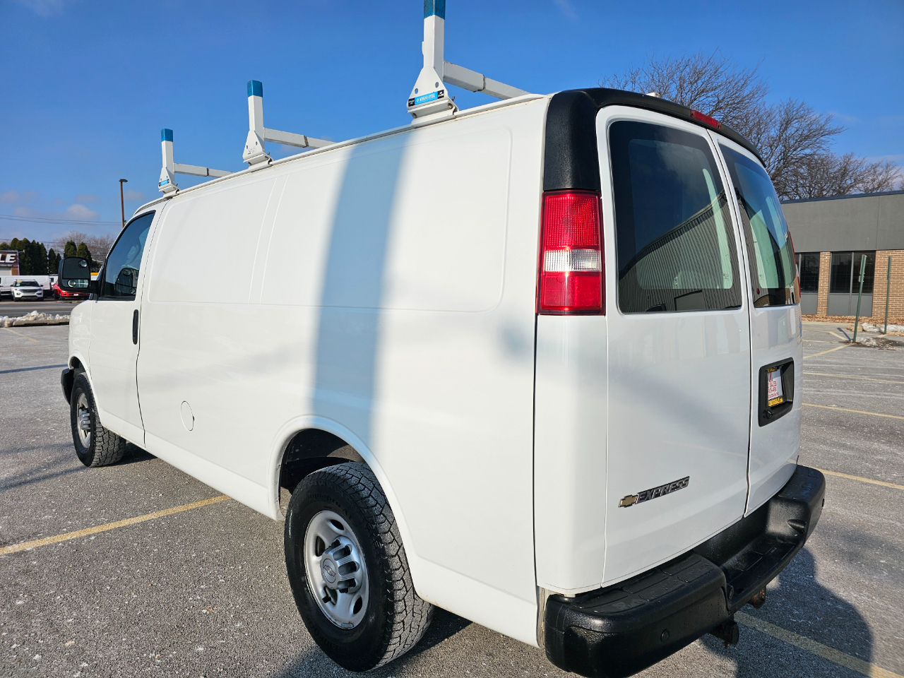 Chevrolet Express Cargo Van RWD 2500 135" 2017