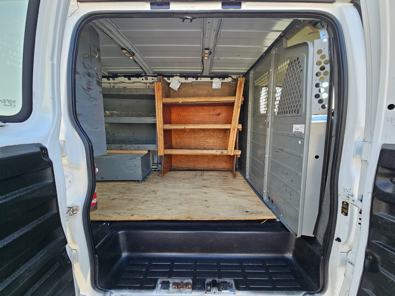 Chevrolet Express Cargo Van RWD 2500 135" 2017