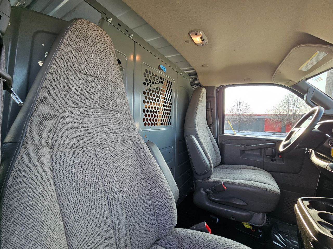 Chevrolet Express Cargo Van RWD 2500 135" 2017
