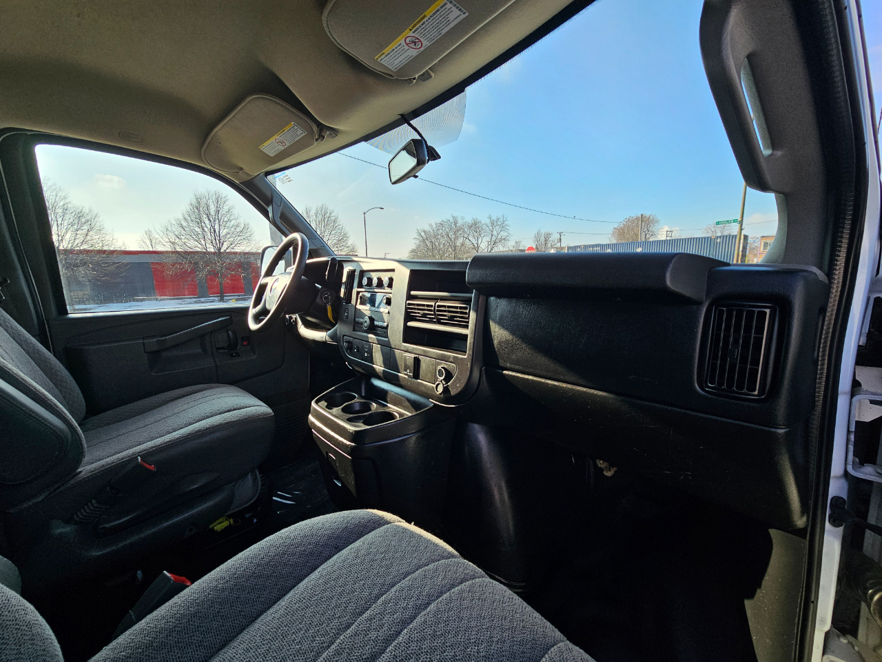 Chevrolet Express Cargo Van RWD 2500 135" 2017